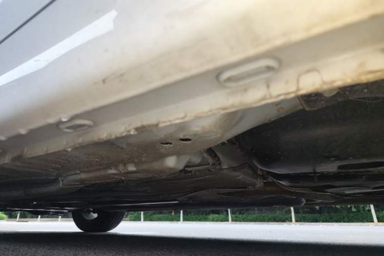Used Roewe i5 2020 1.5L Automatic 4G Connect Luxury Flagship Edition Chassis Rear Left
