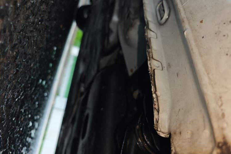 Used Roewe i5 2020 1.5L Automatic 4G Connect Luxury Flagship Edition Chassis Rear Left