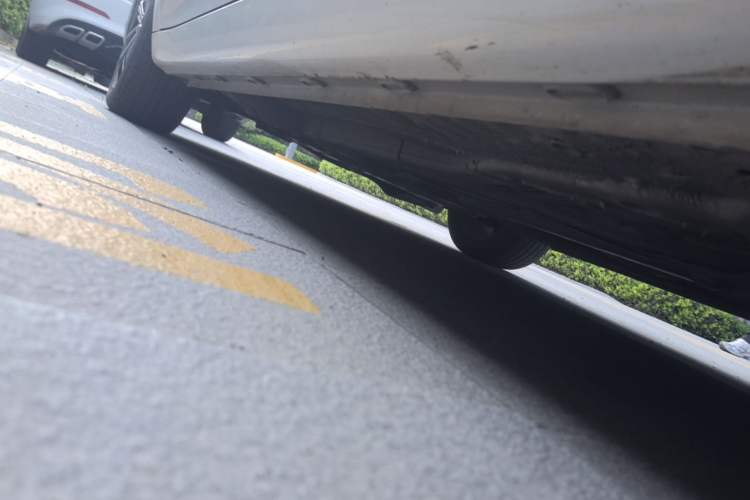 Used Roewe i5 2020 1.5L Automatic 4G Connect Luxury Flagship Edition Chassis Rear Left