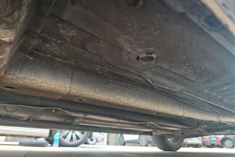 Used Roewe i5 2020 1.5L Automatic 4G Connect Luxury Flagship Edition Chassis Rear Right