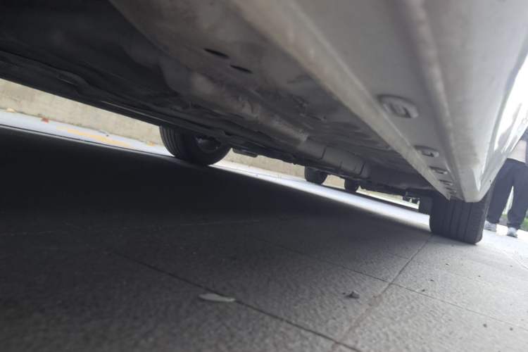 Used Roewe i5 2020 1.5L Automatic 4G Connect Luxury Flagship Edition Chassis Rear Right