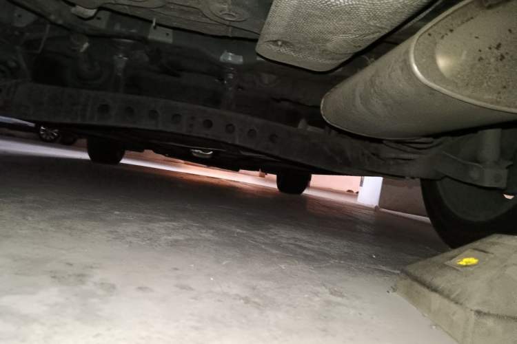 Used Roewe i5 2020 1.5L Automatic 4G Connect Luxury Flagship Edition Chassis Rear