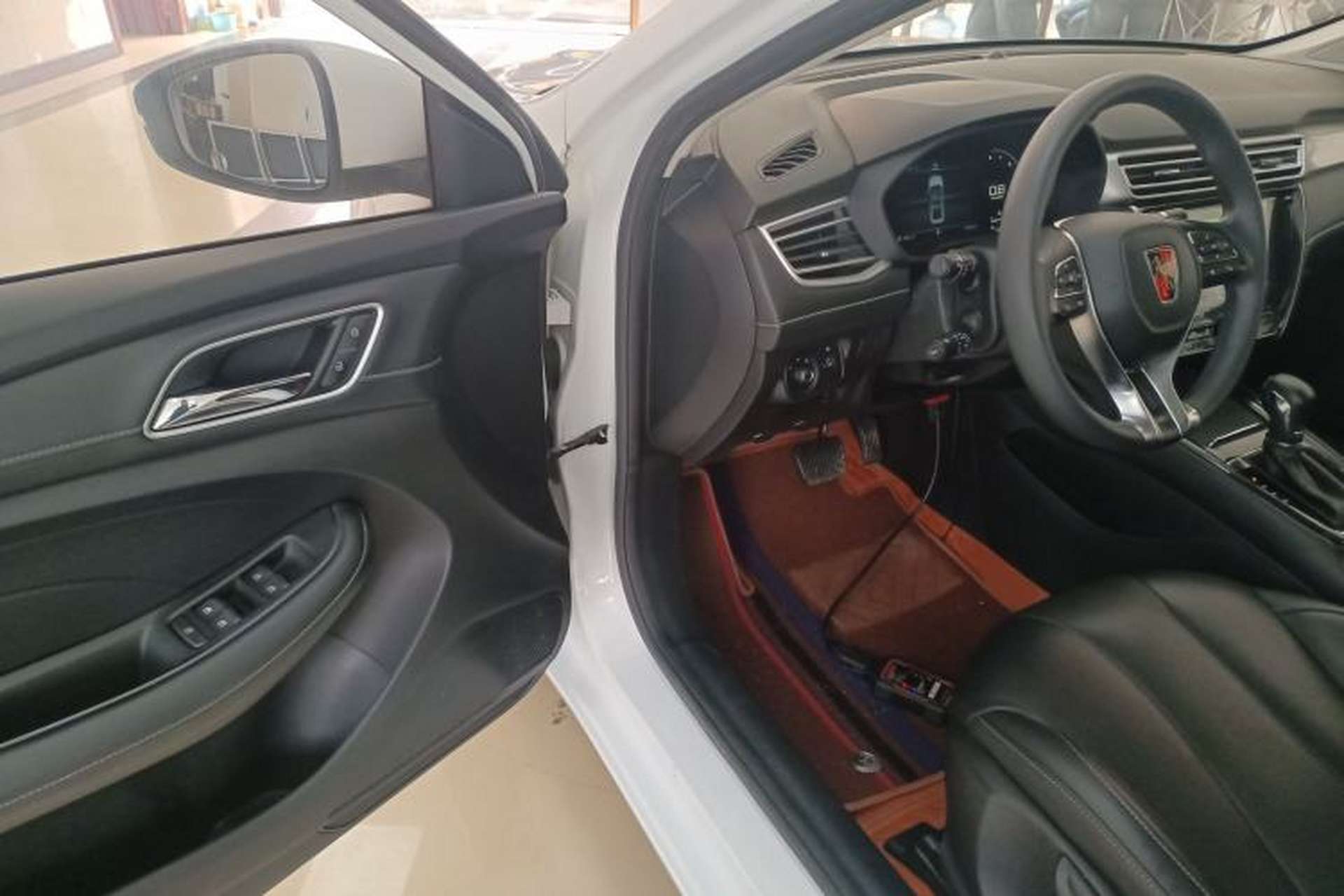 Used Roewe i5 2020 1.5L Automatic 4G Connect Luxury Flagship Edition Driver Seat