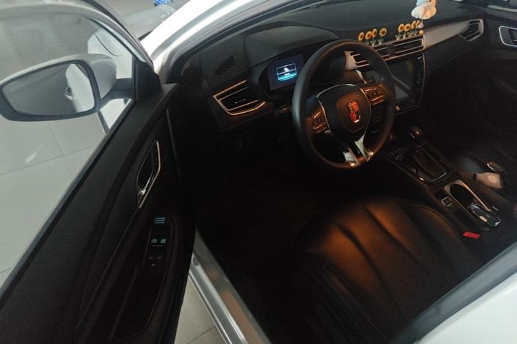 Used Roewe i5 2020 1.5L Automatic 4G Connect Luxury Flagship Edition Driver Seat