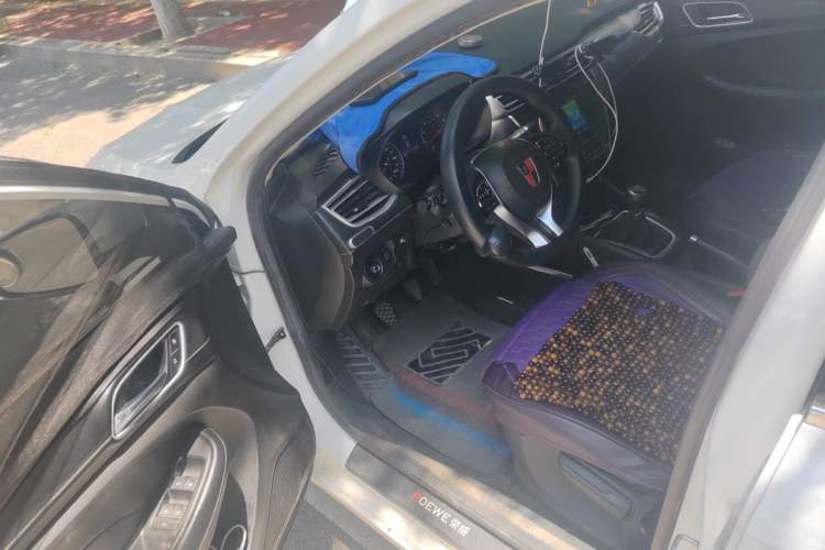 Used Roewe i5 2020 1.5L Manual 4G Connect Luxury Edition Driver Seat