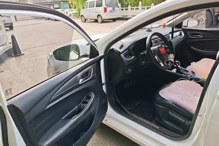 Used Roewe i5 2020 1.5L Automatic 4G Connect Luxury Flagship Edition Driver Seat
