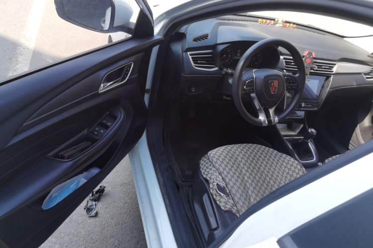 Used Roewe i5 2020 1.5L Manual 4G Connect Luxury Edition Driver Seat
