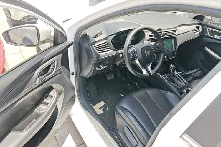 Used Roewe i5 2020 1.5L Automatic 4G Connect Luxury Flagship Edition Driver Seat