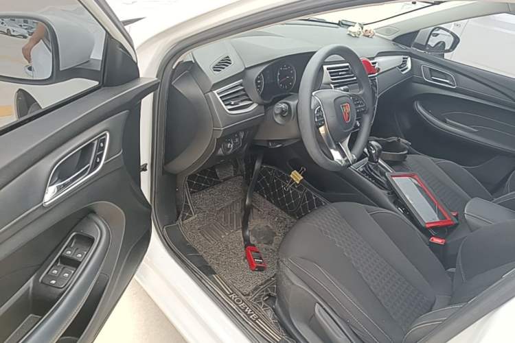 Used Roewe i5 2020 1.5L Automatic 4G Connected Linghao Edition Driver Seat