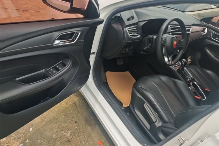 Used Roewe i5 2020 1.5L Automatic 4G Connect Luxury Flagship Edition Driver Seat