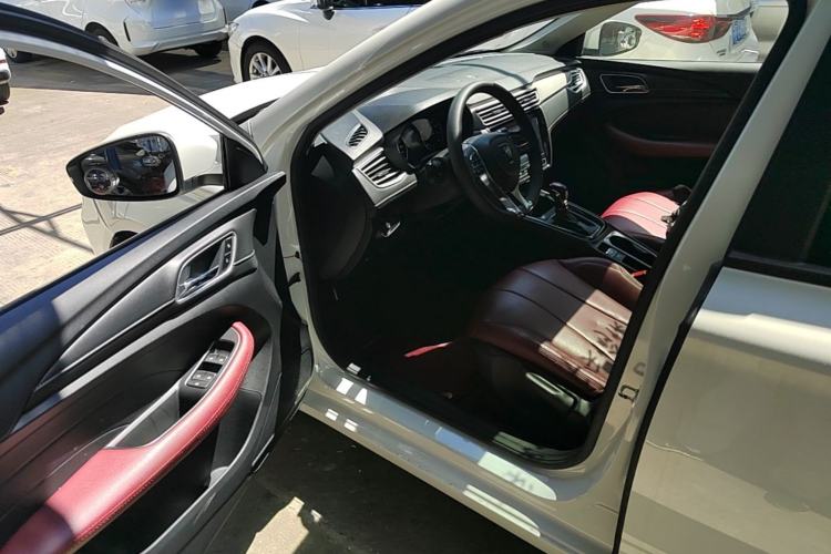 Used Roewe i5 2020 1.5L Automatic 4G Connected Linghao Edition Driver Seat