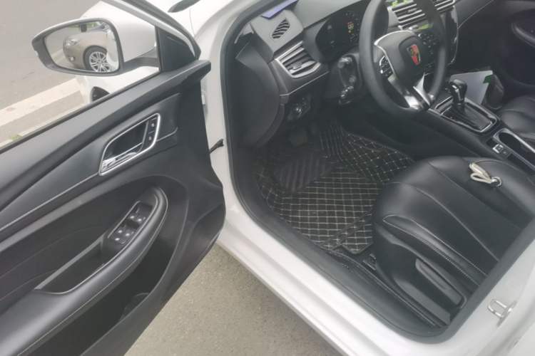 Used Roewe i5 2020 1.5L Automatic 4G Connect Luxury Flagship Edition Driver Seat