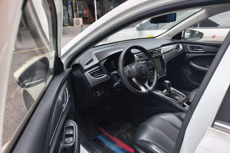 Used Roewe i5 2020 1.5L Automatic 4G Connect Luxury Flagship Edition Driver Seat