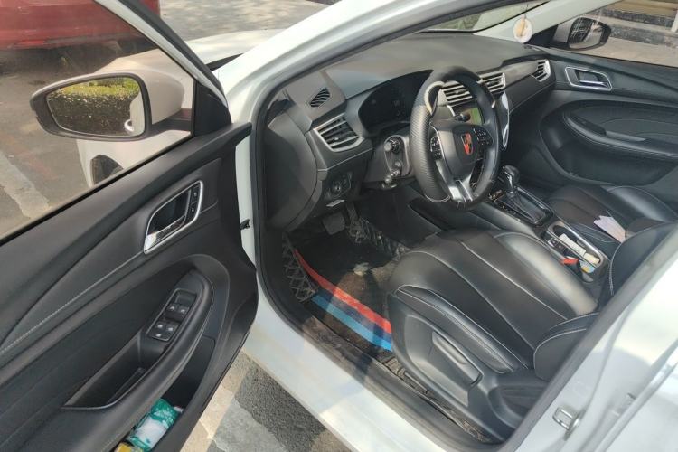 Used Roewe i5 2020 1.5L Automatic 4G Connect Luxury Flagship Edition Driver Seat