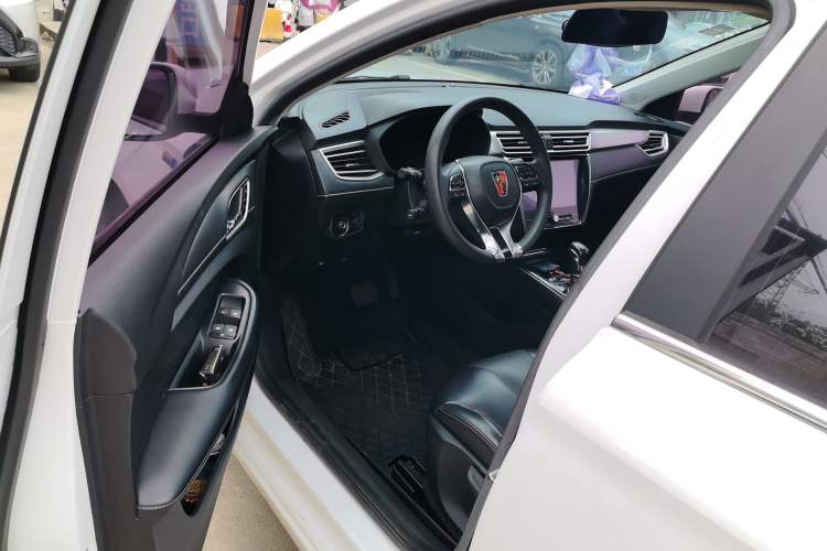 Used Roewe i5 2020 1.5L Automatic 4G Connect Luxury Flagship Edition Driver Seat