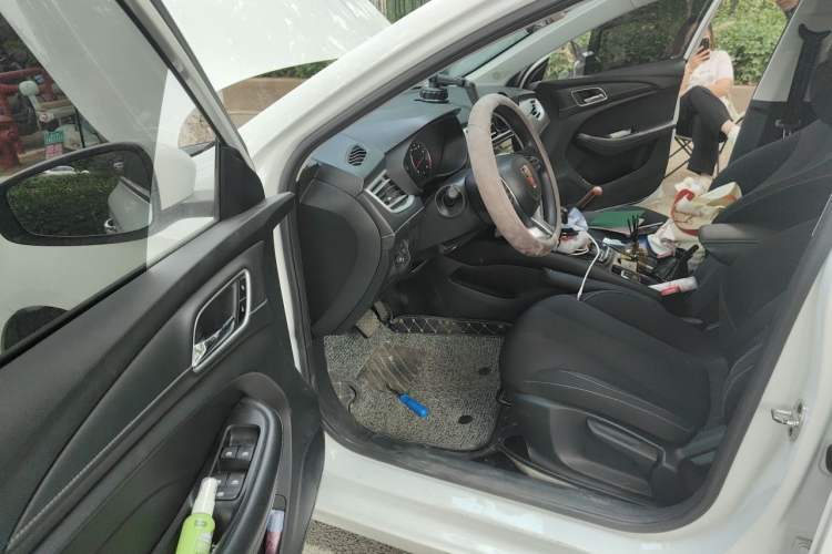 Used Roewe i5 2020 1.5L Automatic 4G Connected Linghao Edition Driver Seat