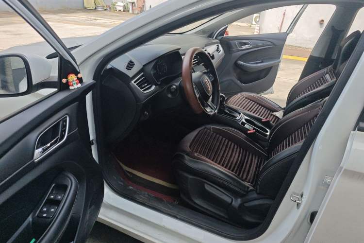 Used Roewe i5 2020 1.5L Automatic 4G Connected Linghao Edition Driver Seat