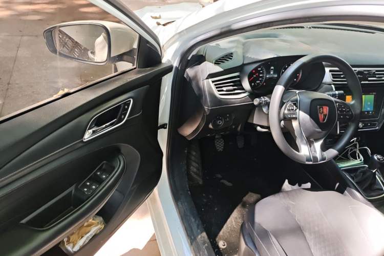 Used Roewe i5 2020 1.5L Manual 4G Connect Luxury Edition Driver Seat