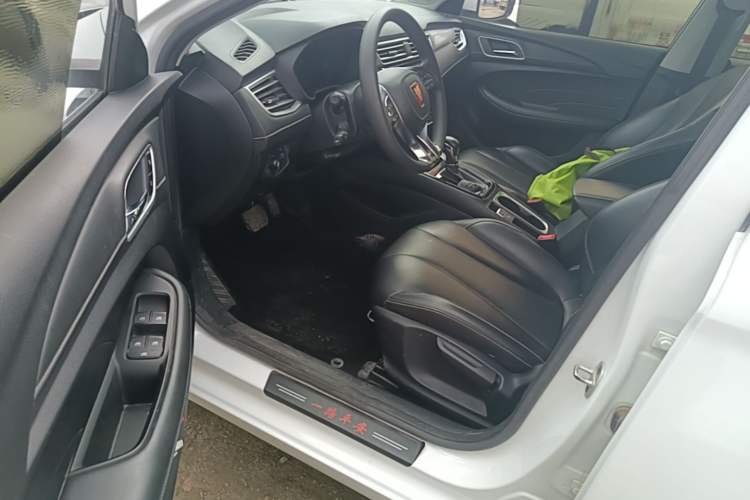 Used Roewe i5 2020 1.5L Automatic 4G Connect Luxury Flagship Edition Driver Seat