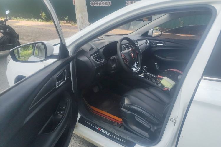 Used Roewe i5 2020 1.5L Automatic 4G Connect Luxury Flagship Edition Driver Seat