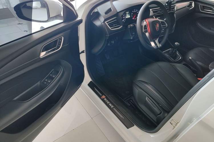 Used Roewe i5 2020 1.5L Manual 4G Connect Leehao Flagship Edition Driver Seat