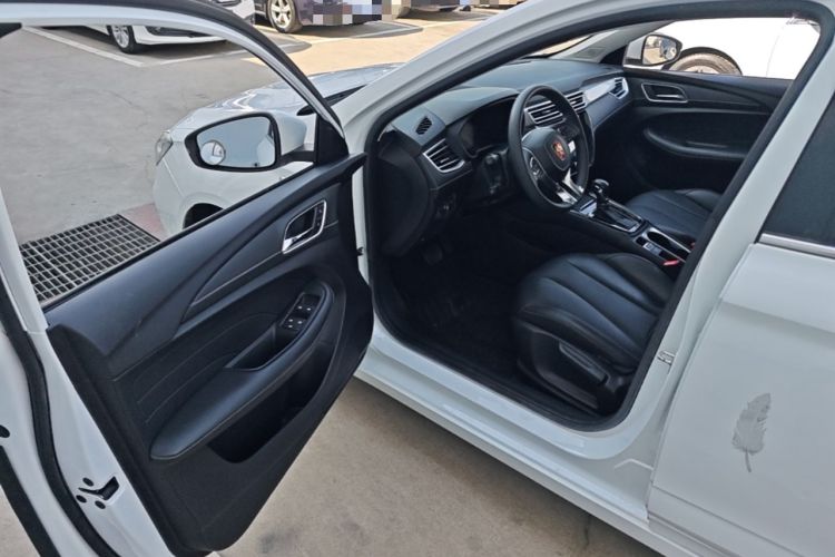 Used Roewe i5 2020 1.5L Automatic 4G Connect Luxury Flagship Edition Driver Seat