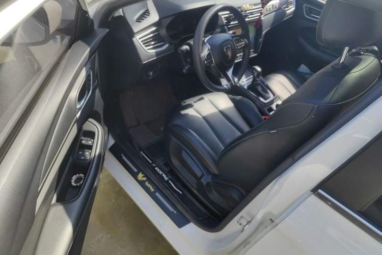 Used Roewe i5 2020 1.5L Automatic 4G Connect Luxury Flagship Edition Driver Seat