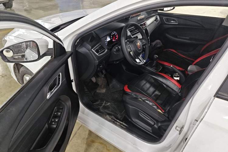 Used Roewe i5 2020 1.5L Manual 4G Connect Luxury Edition Driver Seat