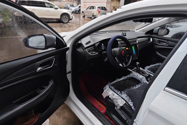 Used Roewe i5 2020 1.5L Automatic 4G Connect Luxury Flagship Edition Driver Seat