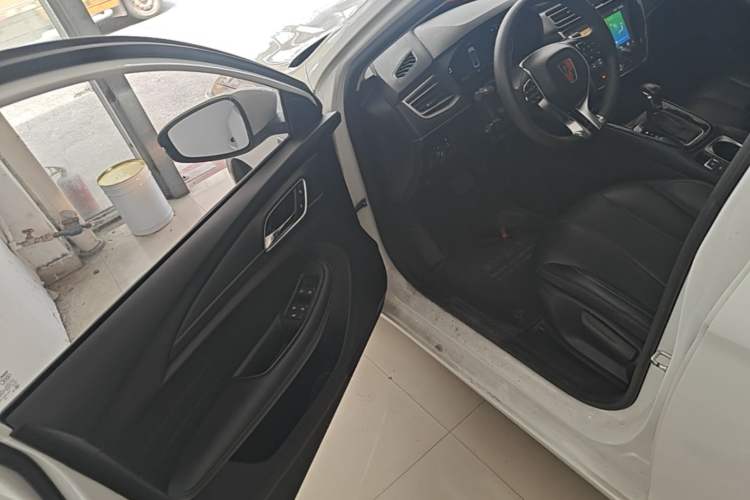 Used Roewe i5 2020 1.5L Automatic 4G Connect Luxury Flagship Edition Driver Seat