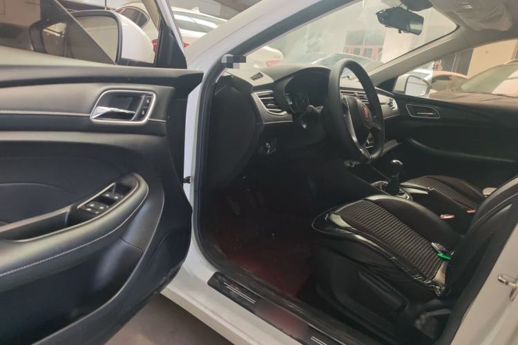 Used Roewe i5 2020 1.5L Manual 4G Connect Luxury Edition Driver Seat