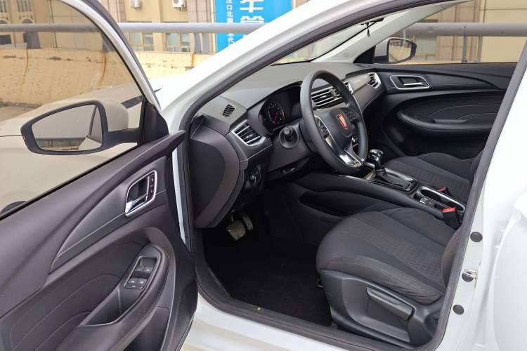 Used Roewe i5 2020 1.5L Automatic 4G Connected Linghao Edition Driver Seat