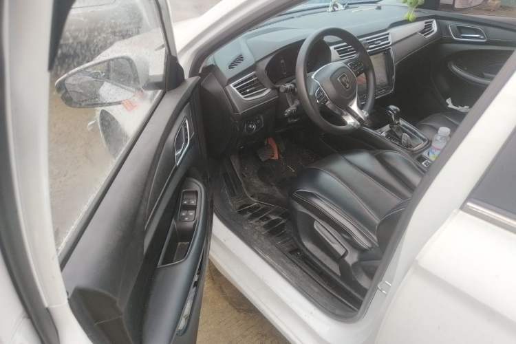 Used Roewe i5 2020 1.5L Automatic 4G Connect Luxury Flagship Edition Driver Seat