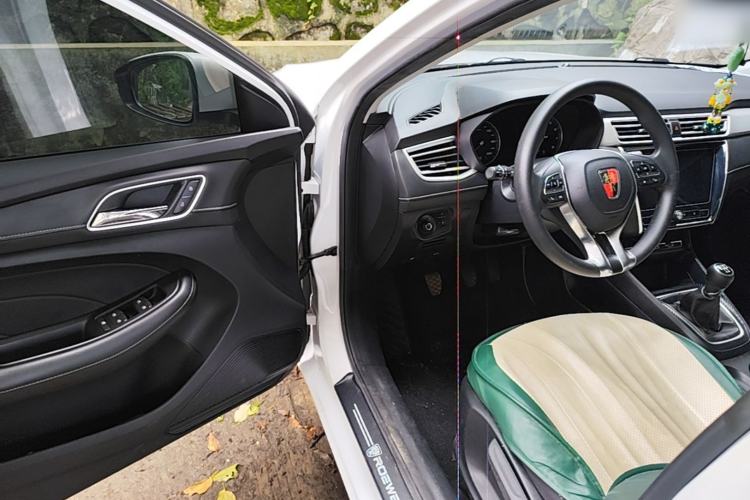 Used Roewe i5 2020 1.5L Manual 4G Connect Luxury Edition Driver Seat
