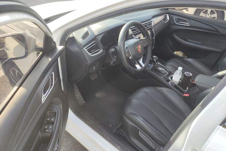 Used Roewe i5 2020 1.5L Automatic 4G Connect Luxury Flagship Edition Driver Seat
