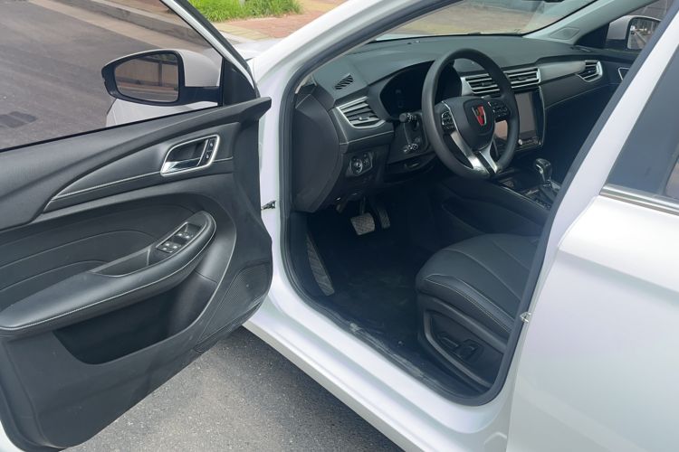 Used Roewe i5 2020 1.5L Automatic 4G Connected Leading Intelligent Driving Edition Driver Seat