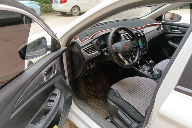 Used Roewe i5 2020 1.5L Manual 4G Connect Luxury Edition Driver Seat