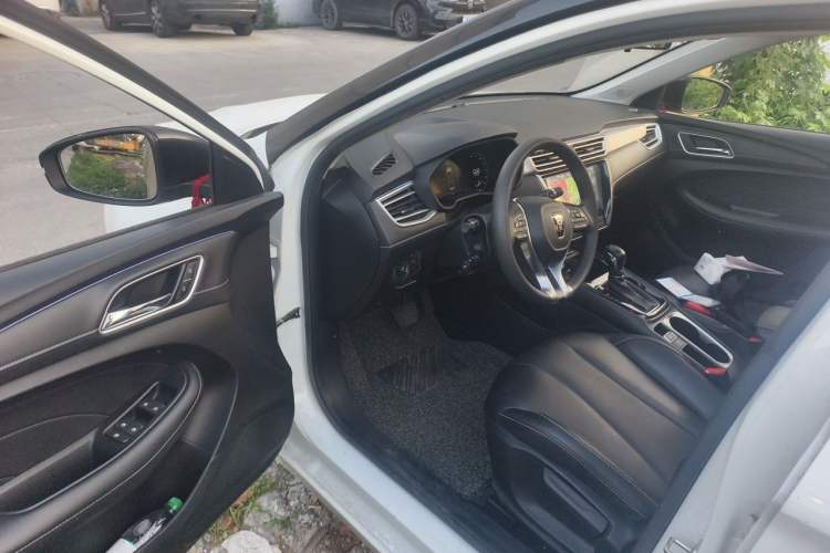 Used Roewe i5 2020 1.5L Automatic 4G Connect Luxury Flagship Edition Driver Seat