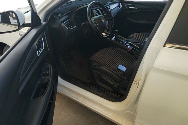 Used Roewe i5 2020 1.5L Automatic 4G Connect Luxury Flagship Edition Driver Seat