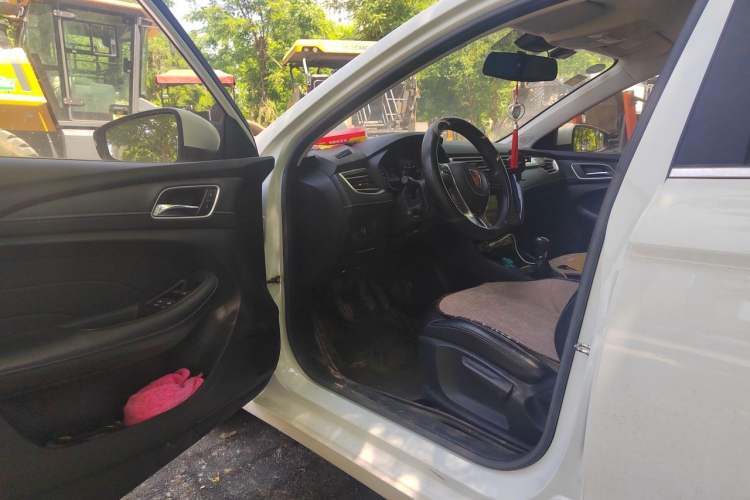 Used Roewe i5 2020 1.5L Manual 4G Connect Leehao Flagship Edition Driver Seat