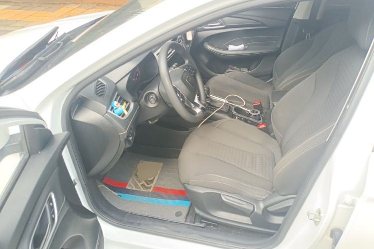 Used Roewe i5 2020 1.5L Automatic 4G Connected Linghao Edition Driver Seat