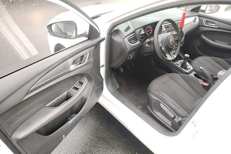 Used Roewe i5 2020 1.5L Manual 4G Connect Luxury Edition Driver Seat
