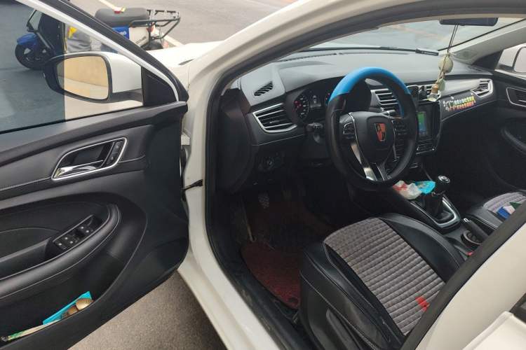 Used Roewe i5 2020 1.5L Manual 4G Connect Luxury Edition Driver Seat