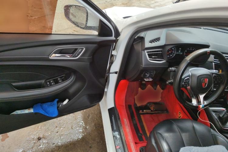 Used Roewe i5 2020 1.5L Manual 4G Connect Leehao Flagship Edition Driver Seat