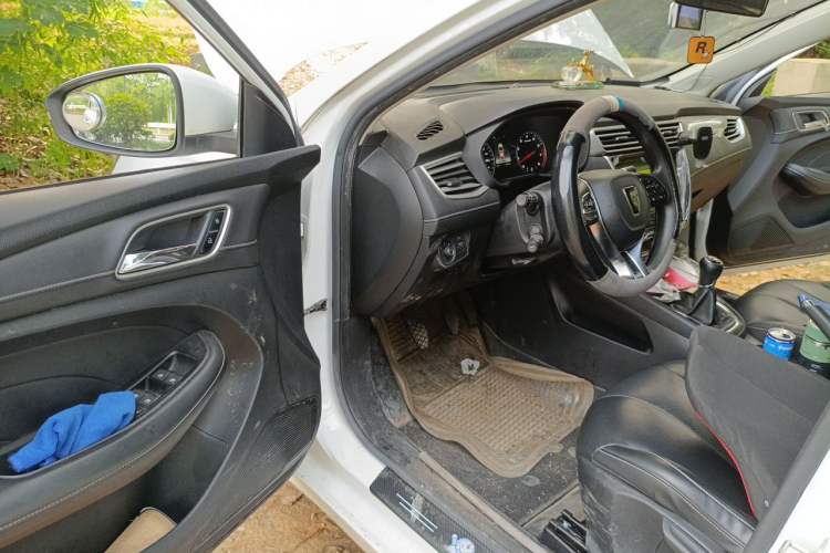 Used Roewe i5 2020 1.5L Manual 4G Connect Leehao Flagship Edition Driver Seat