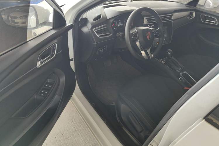 Used Roewe i5 2020 1.5L Automatic 4G Connected Linghao Edition Driver Seat