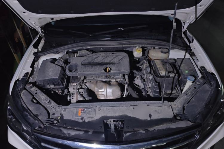 Used Roewe i5 2020 1.5L Automatic 4G Connect Luxury Flagship Edition Engine Bay