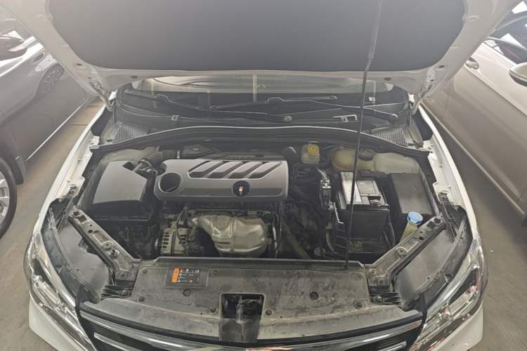 Used Roewe i5 2020 1.5L Automatic 4G Connect Luxury Flagship Edition Engine Bay