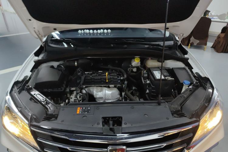 Used Roewe i5 2020 1.5L Manual 4G Connect Luxury Edition Engine Bay