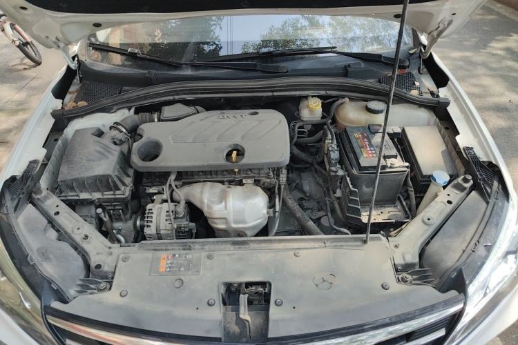 Used Roewe i5 2020 1.5L Automatic 4G Connect Luxury Flagship Edition Engine Bay